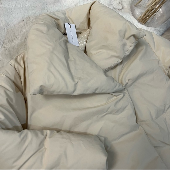 Dynamite Short City Puffer Coat, XS, Never Worn - Picture 4 of 5